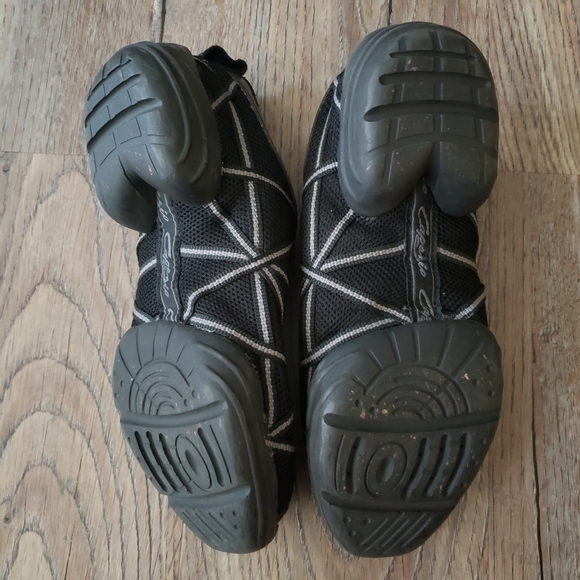 Women's Jazz Sneakers - Picture 4 of 5